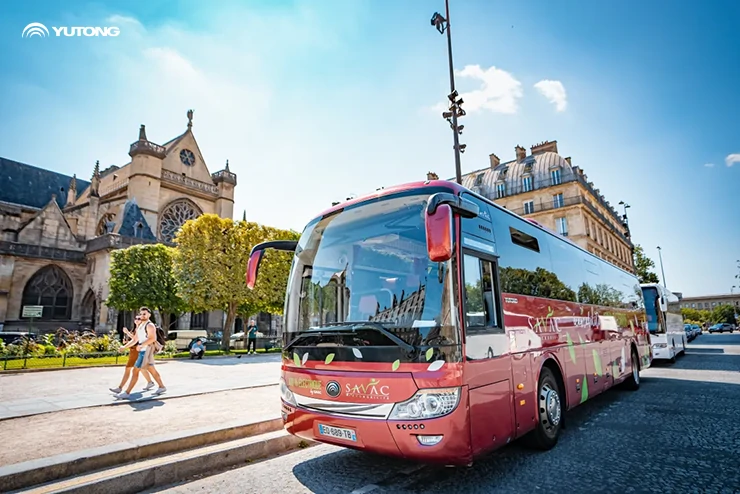 تم تجهيز 723 حافلة Yutong! بدعم من خدمة عالية الجودة، نساهم في نجاح البطولات الدولية لكرة القدم في أفريقيا.